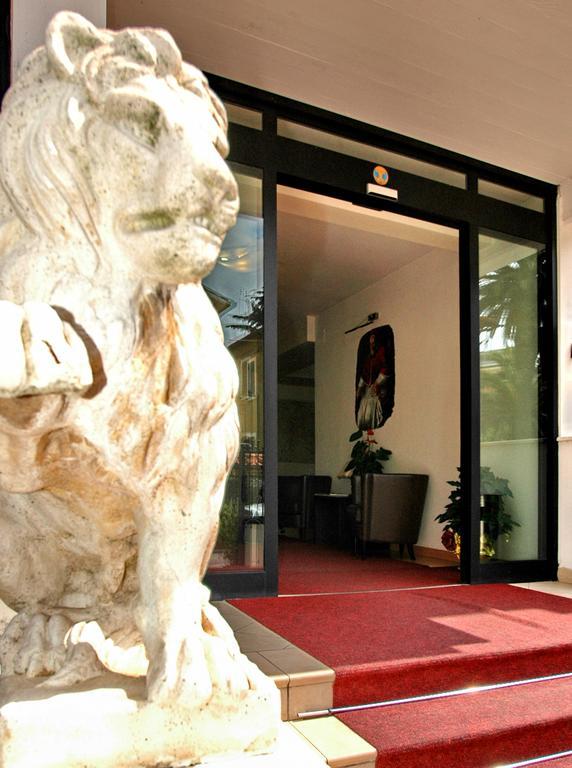 Hotel Sisto V Roma Esterno foto