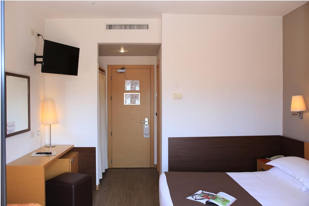 Hotel Sisto V Roma Esterno foto