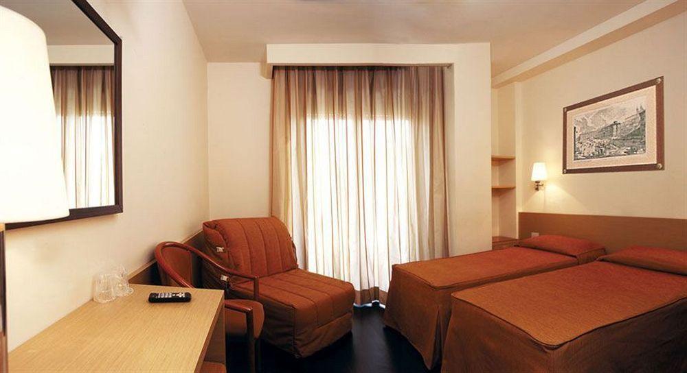 Hotel Sisto V Roma Camera foto