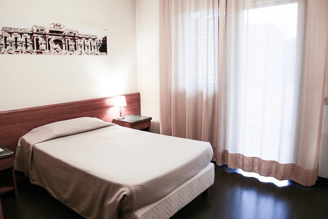 Hotel Sisto V Roma Esterno foto