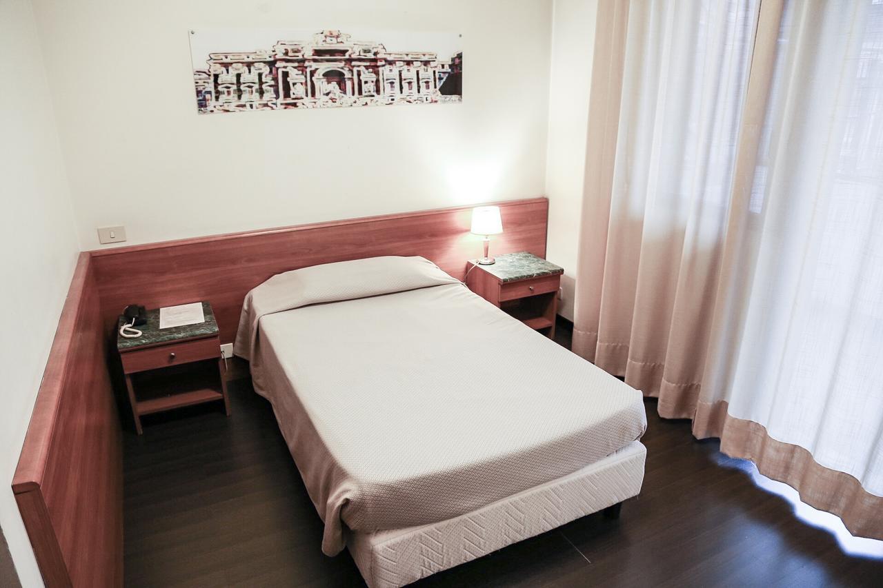 Hotel Sisto V Roma Esterno foto