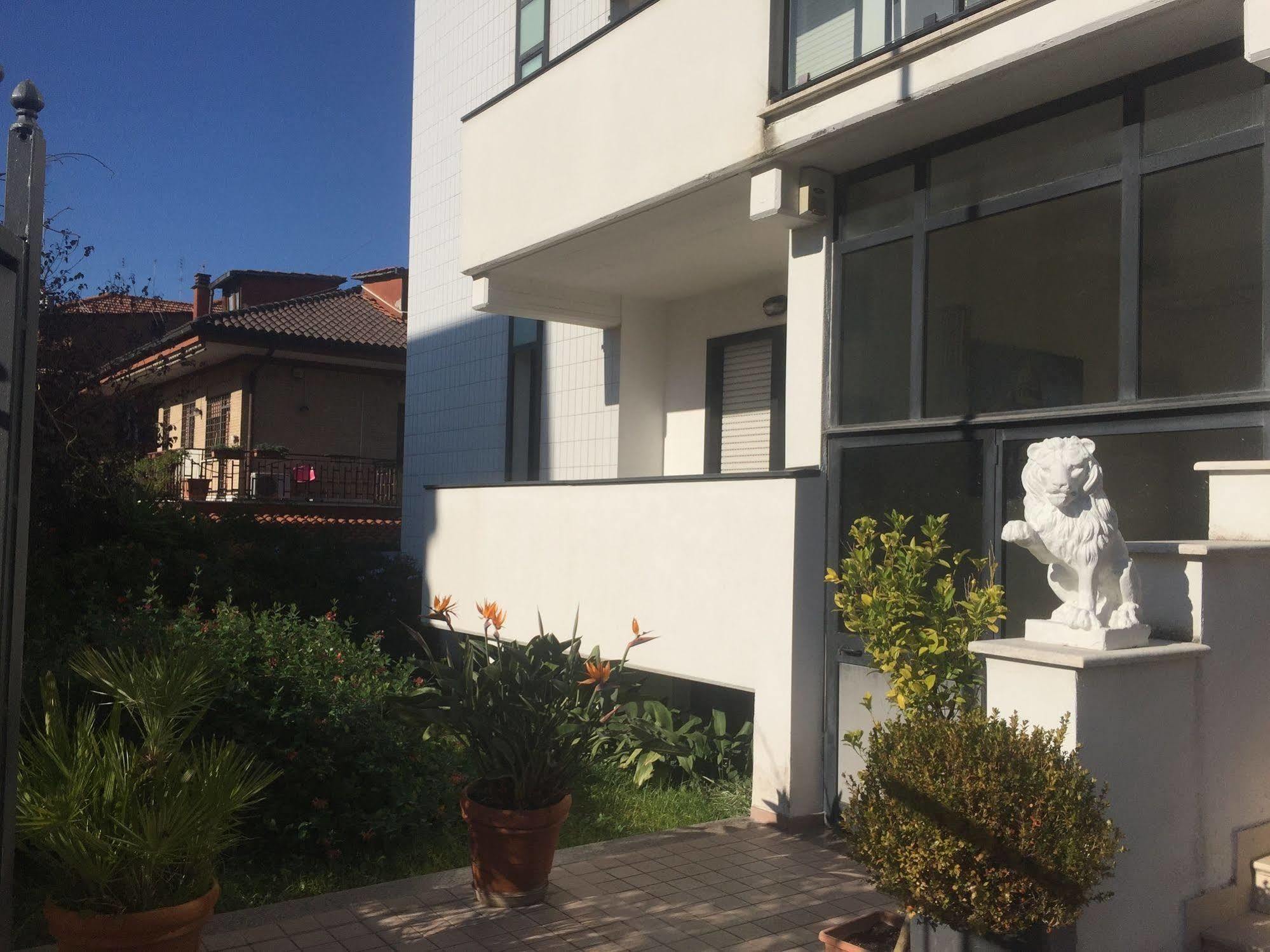 Hotel Sisto V Roma Esterno foto