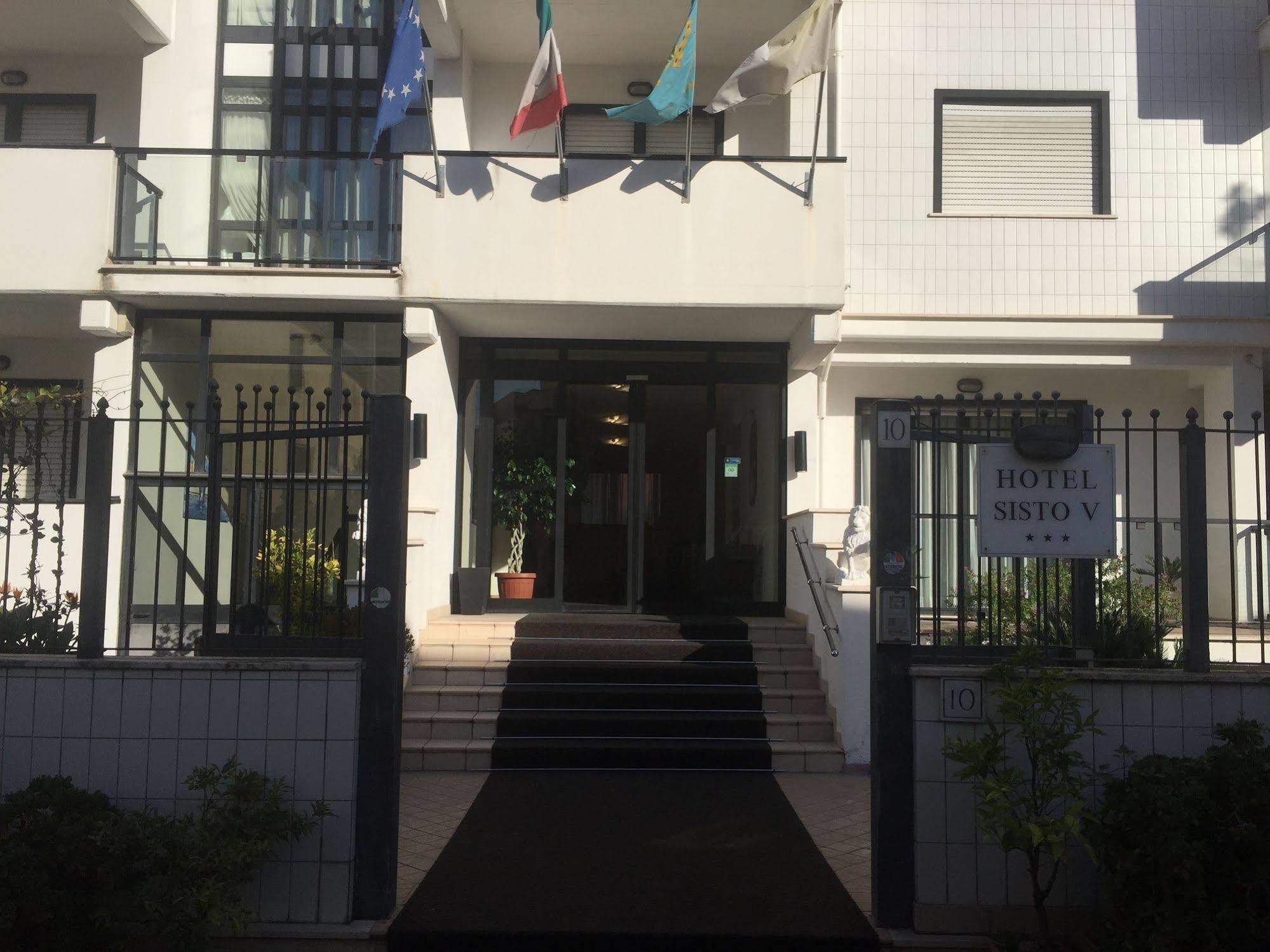 Hotel Sisto V Roma Esterno foto