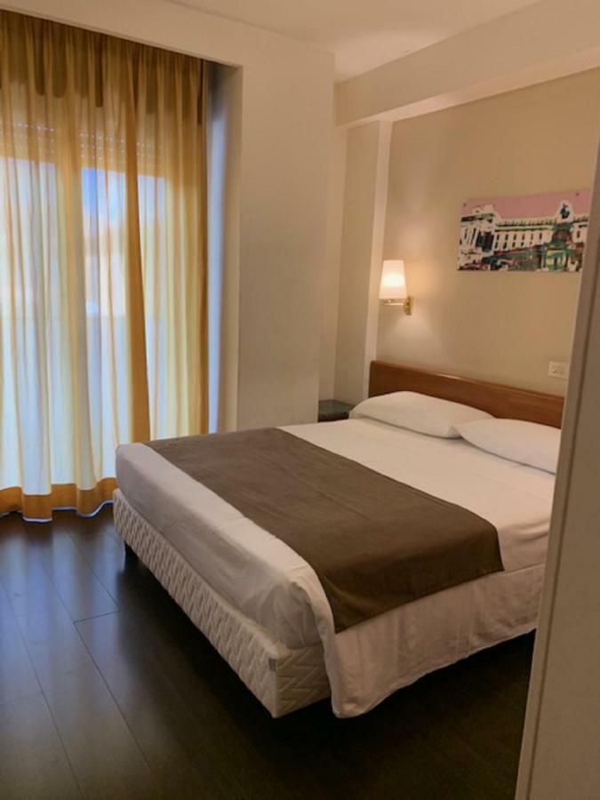 Hotel Sisto V Roma Esterno foto