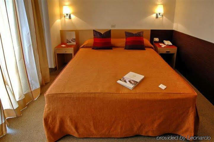 Hotel Sisto V Roma Esterno foto